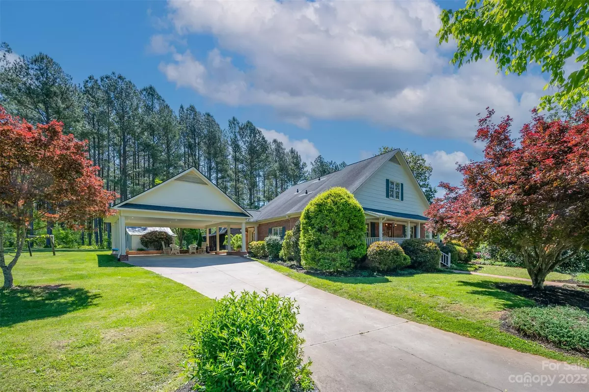 Rutherfordton, NC 28139,231 Old Gilberttown RD