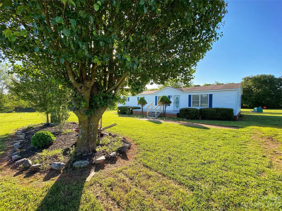 Vale, NC 28168,3575 Applehill LN