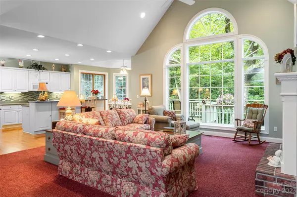 Flat Rock, NC 28731,361 Kenmure DR