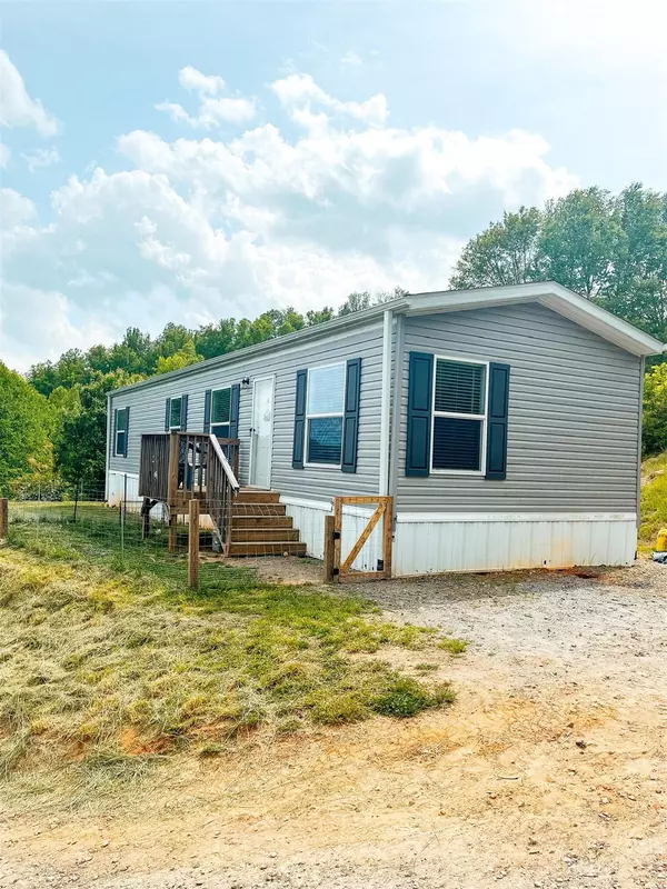 Sylva, NC 28779,100 Sellers RD