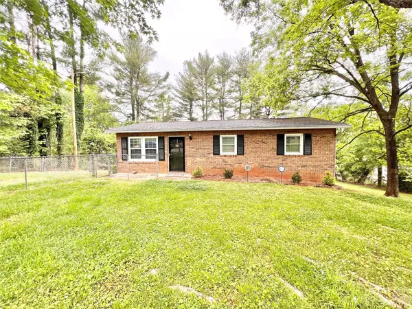 Lenoir, NC 28645,2414 Greenway ST