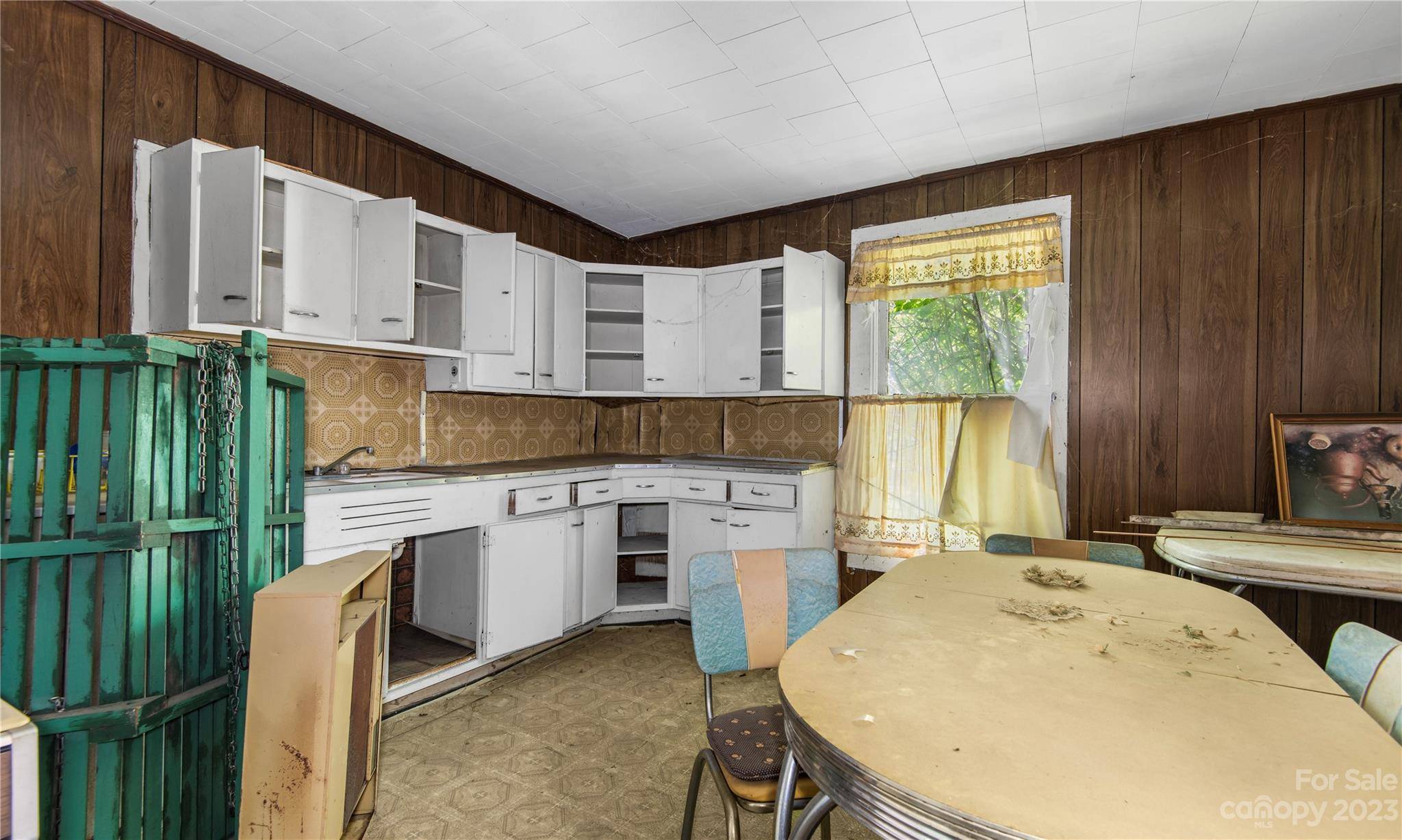 Lenoir, NC 28645,1101 Lenoir AVE