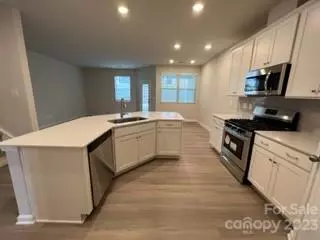 5042 Moss Pine WAY #2013, Tega Cay, SC 29708