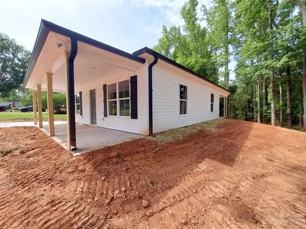 York, SC 29745,206 Barron Park DR