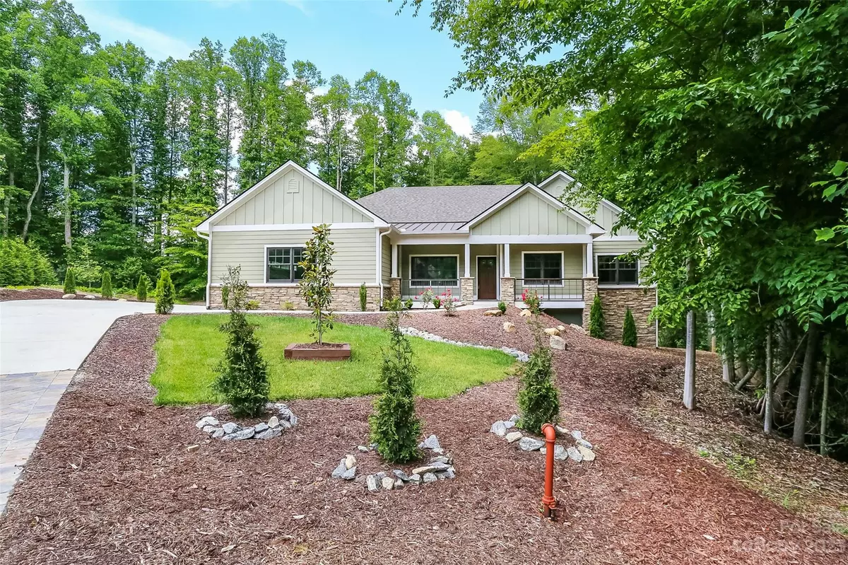 Hendersonville, NC 28791,172 N Ridgeview Hill DR