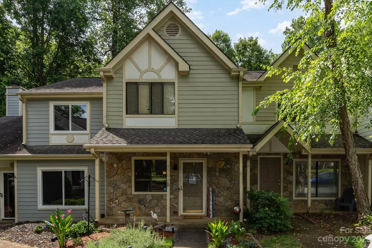 Charlotte, NC 28277,4106 N Course DR