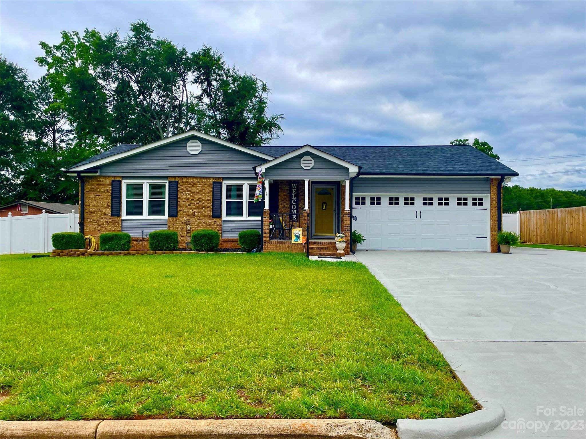 2638 Castle Hill RD, Gastonia, NC 28052