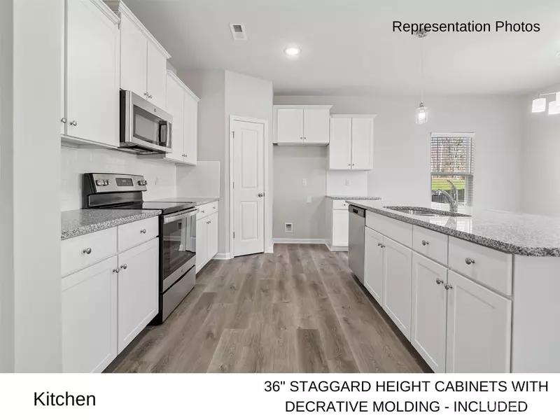 4037 Stoneygreen LN, Charlotte, NC 28215