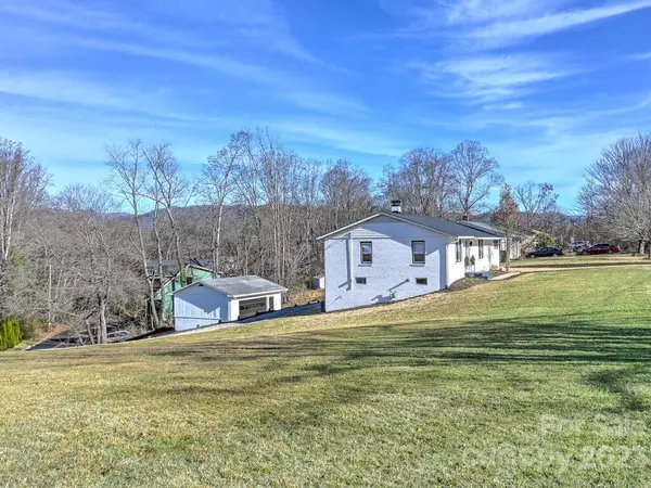 Asheville, NC 28806,10 Skylyn CT