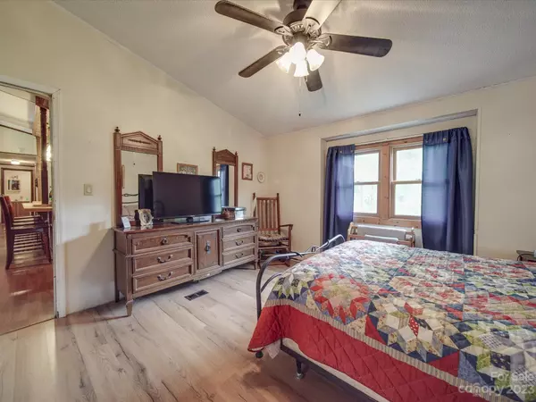 Rockwell, NC 28138,185 Geneva DR