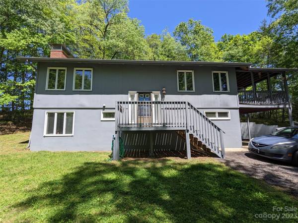 380 Rivercrest DR, Sylva, NC 28779