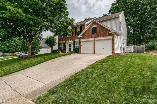 Charlotte, NC 28269,5636 Cambridge Bay DR