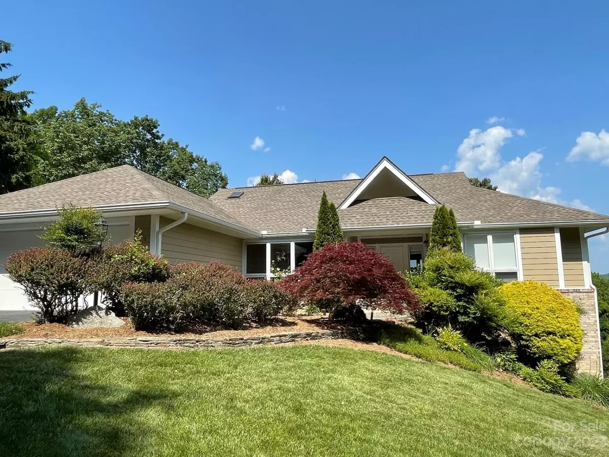 Flat Rock, NC 28731,416 Ledgemont CT