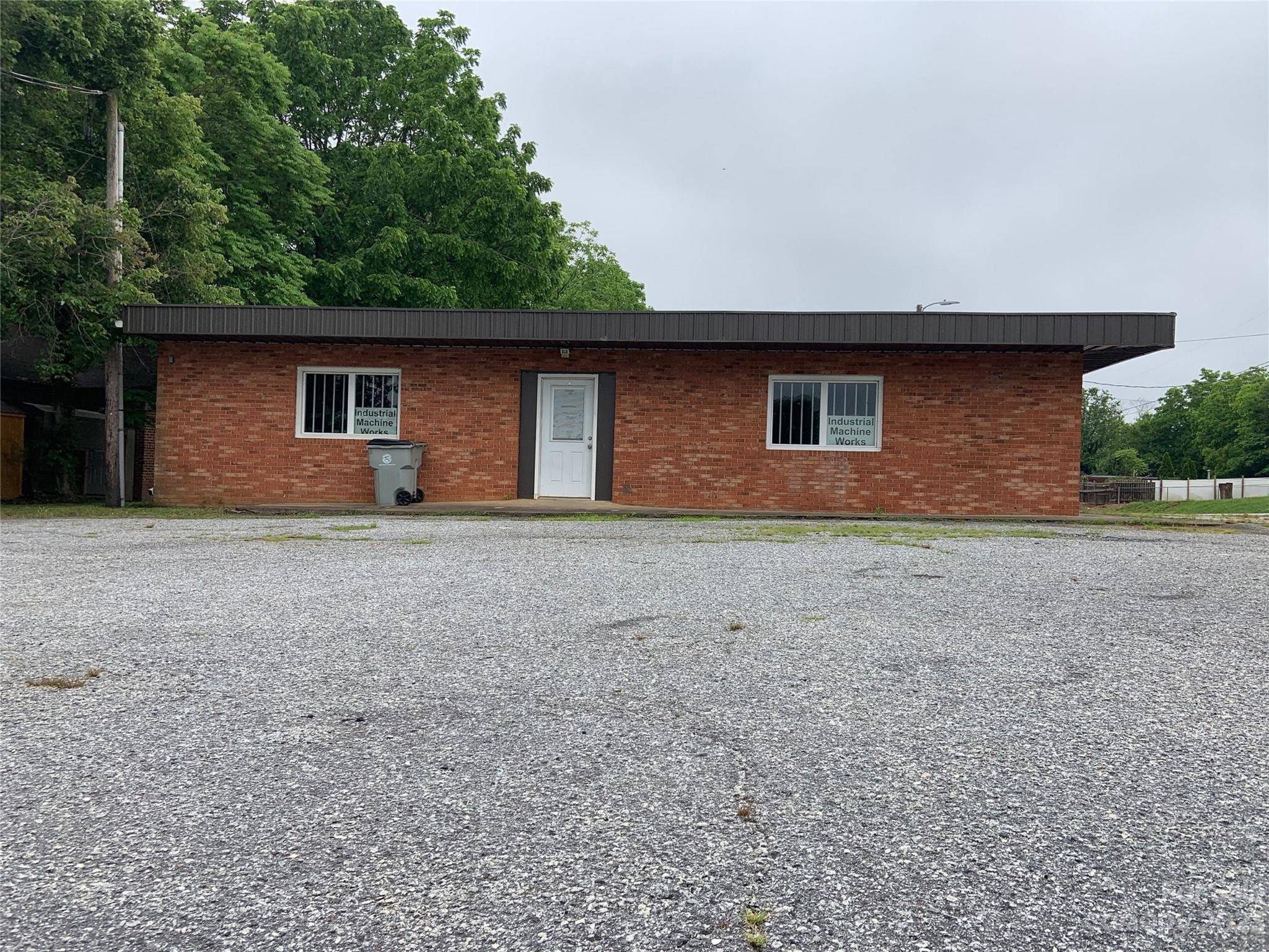 Lenoir, NC 28645,304 Virginia ST SW