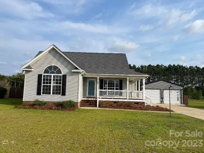 82 Colony DR, Camden, SC 29020