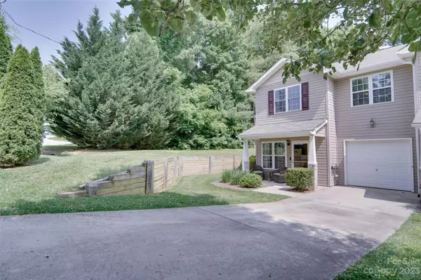 Fletcher, NC 28732,13 Macy WAY