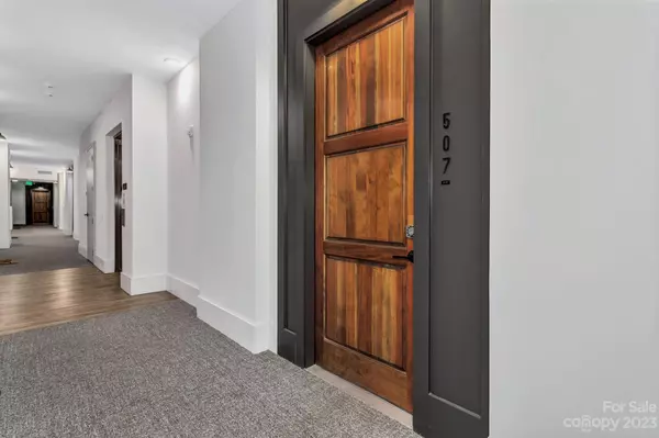 Asheville, NC 28801,55 S Market ST #507