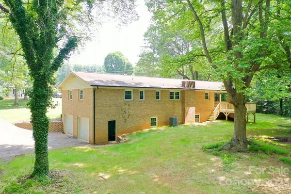 Wilkesboro, NC 28697,187 Westover DR