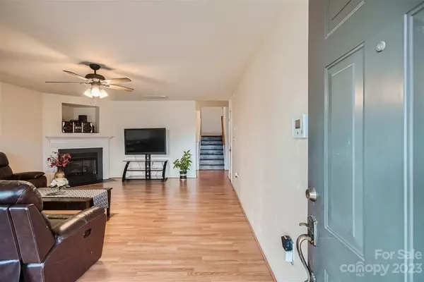 Charlotte, NC 28208,2525 Mulberry Pond DR