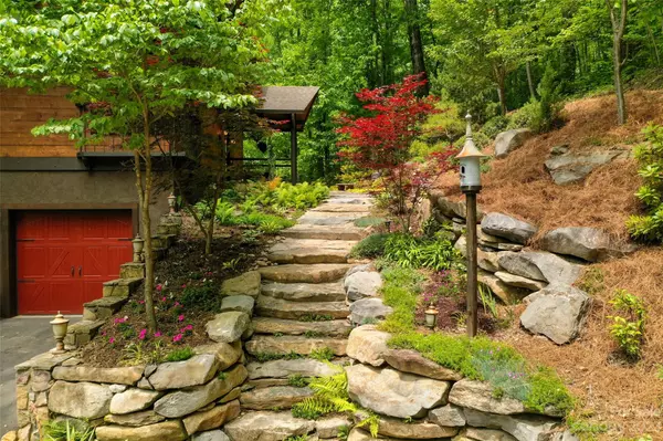 Maggie Valley, NC 28751,99 Covecrest DR