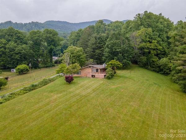 1052 Monteith Branch RD, Sylva, NC 28779