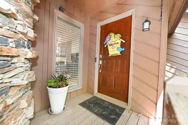 Hickory, NC 28601,1783 12th ST NE