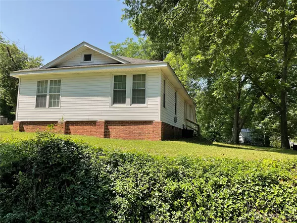 Kannapolis, NC 28081,721 Broad ST