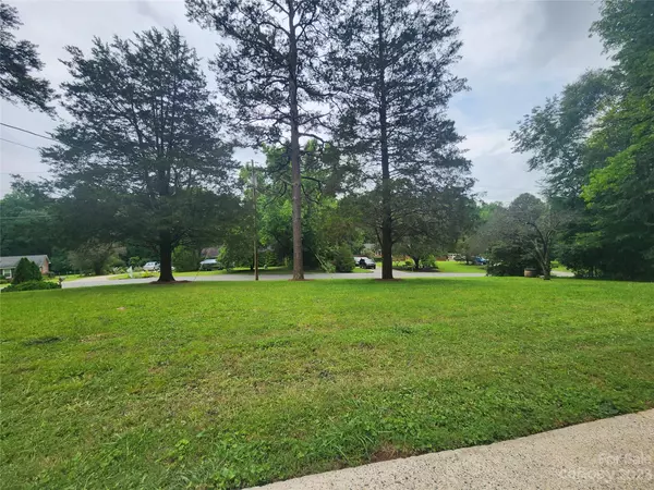 Stanley, NC 28164,128 Devine ST