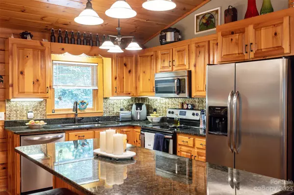 Mars Hill, NC 28754,123 Hampton Gap DR