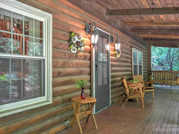 Hendersonville, NC 28792,336 Winding Way LN