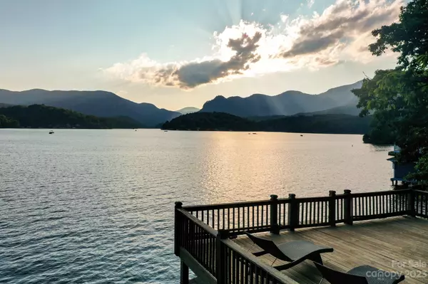 Lake Lure, NC 28746,128 Sunset LN