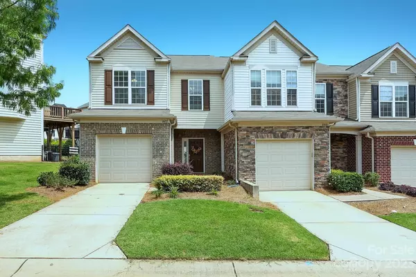 6437 Silver Star LN, Charlotte, NC 28210