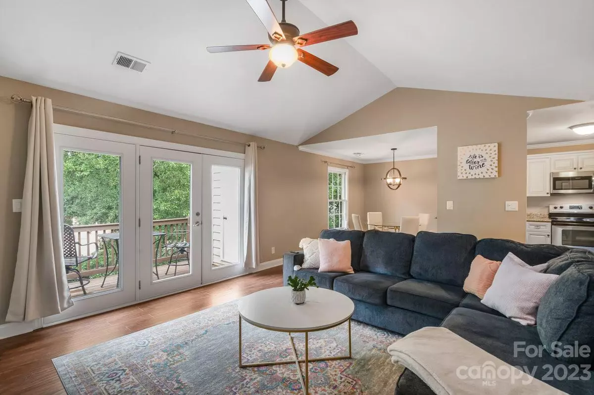 Charlotte, NC 28209,3200 Selwyn Farms LN #7