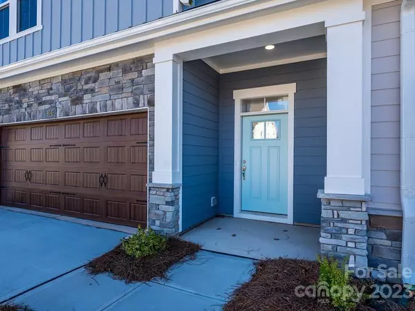 Cornelius, NC 28031,9043 Charles Francis LN