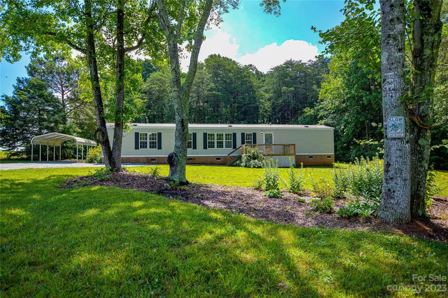 3704 Caribou DR, Sherrills Ford, NC 28673