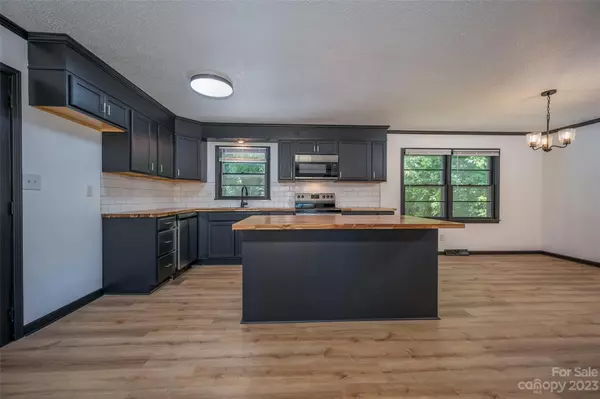 Shelby, NC 28152,1700 Cedar Creek RD