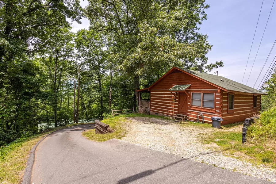 85 Biltmore CIR, Bryson City, NC 28713