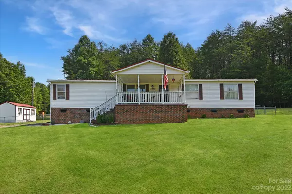 2265 Hartland Forest DR, Morganton, NC 28655