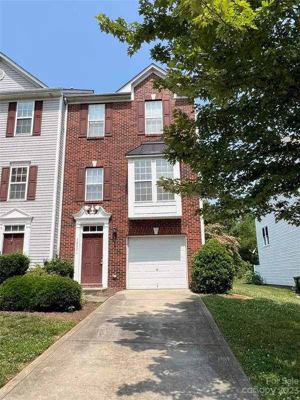 10331 Garrett Grigg RD, Charlotte, NC 28262