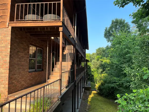 Valdese, NC 28690,400 Cranbrook AVE