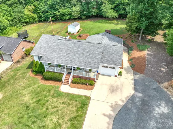 Albemarle, NC 28001,717 Shady DR