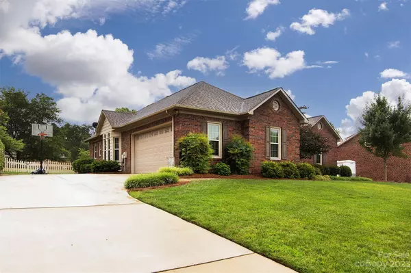 Harrisburg, NC 28075,8213 Deer DR