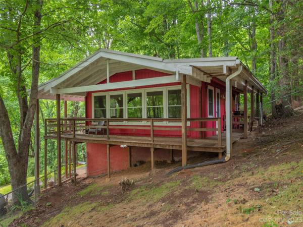 1566 Red Maple DR,  Waynesville,  NC 28785