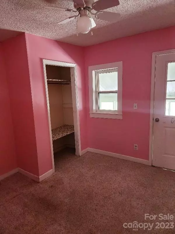 Nebo, NC 28761,312 Mcpeters RD