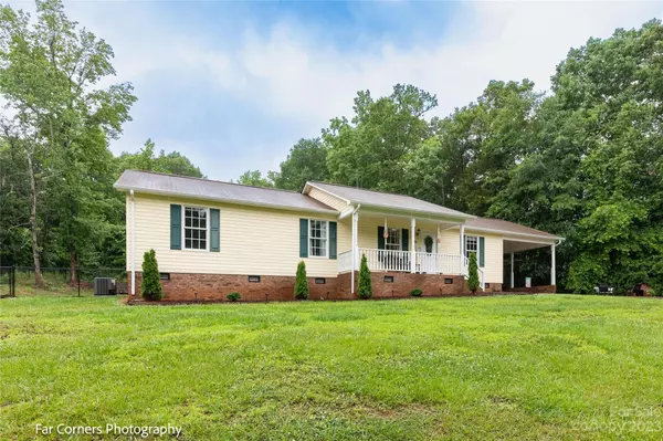 136 Old Millstream LN, Forest City, NC 28043