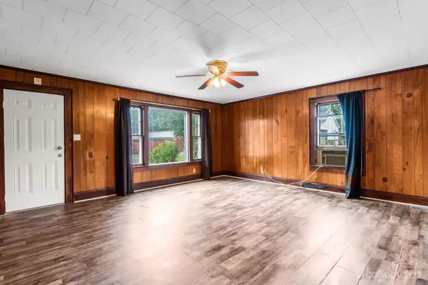 Valdese, NC 28690,1105 Lutz ST SW