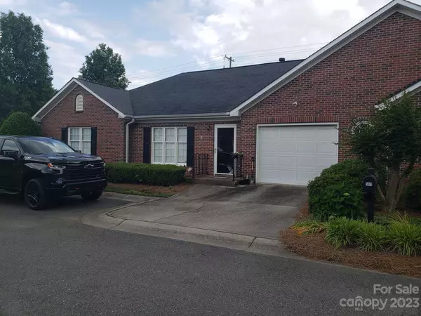 Gastonia, NC 28054,569 Royalty CT