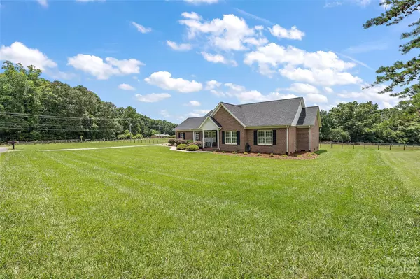 Hickory, NC 28602,4923 Butner DR