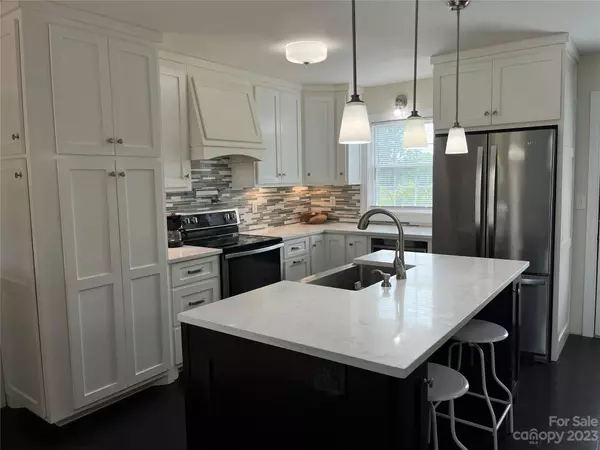 Granite Falls, NC 28630,4889 Carpenter RD