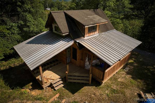 2500 Watia RD, Bryson City, NC 28713